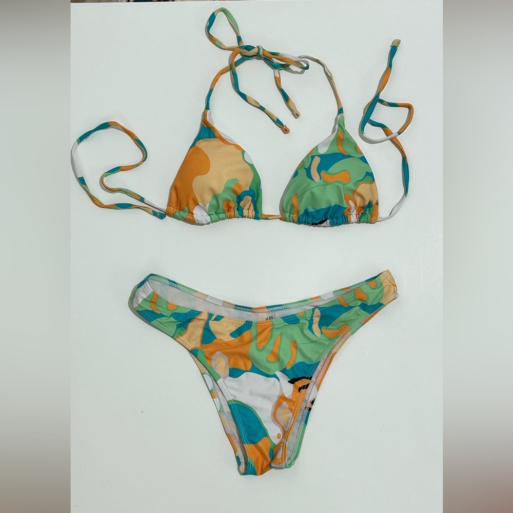 SHEIN Abstract Print Triangle Bikini Set Size Small